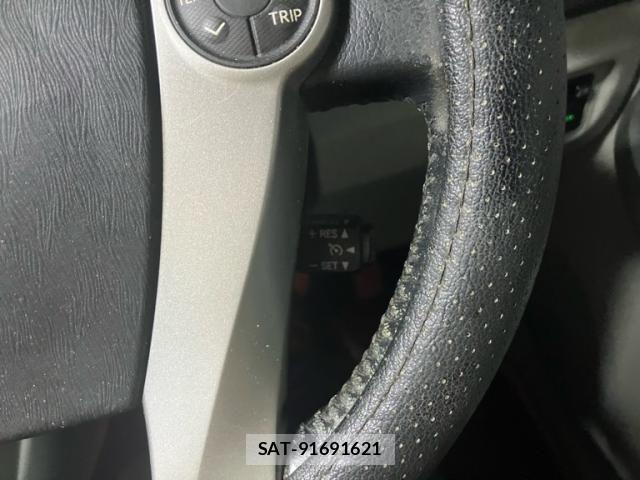 Toyota PRIUS 2012-02 8101328-17