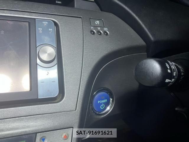 Toyota PRIUS 2012-02 8101328-19