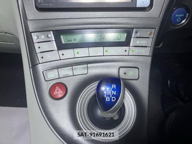 Toyota PRIUS 2012-02 8101328-24