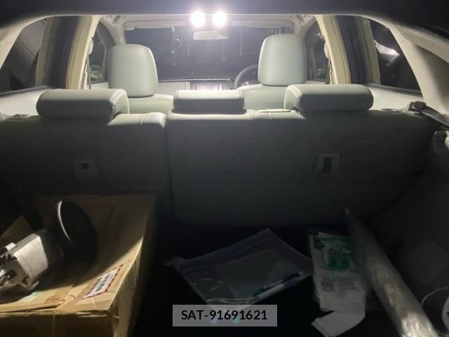 Toyota PRIUS 2012-02 8101328-6