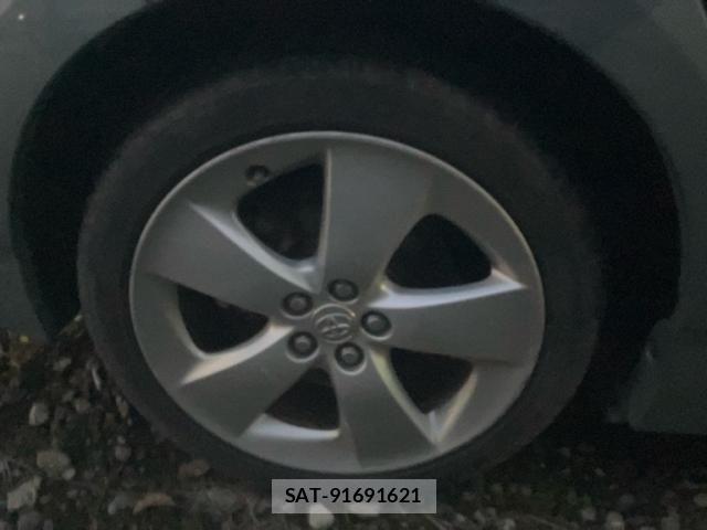 Toyota PRIUS 2012-02 8101328-8