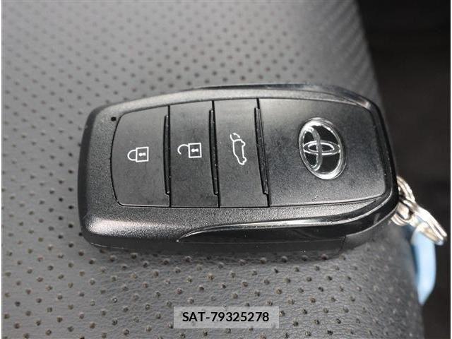 Toyota PRIUS 2025-01 8101239-19