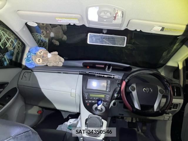 Toyota PRIUS 2011-03 8101355-16