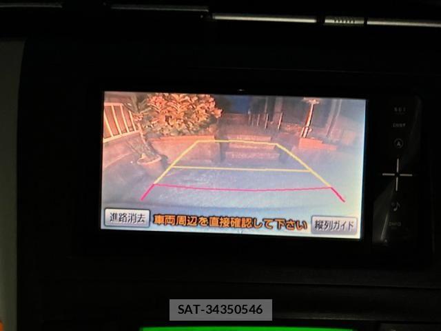 Toyota PRIUS 2011-03 8101355-23