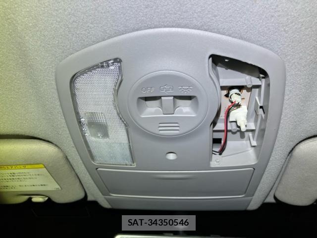 Toyota PRIUS 2011-03 8101355-25
