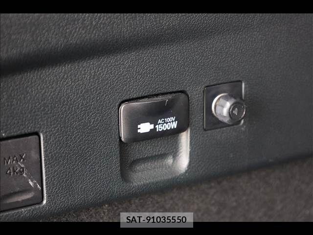 Toyota PRIUS 2021-04 8101266-15