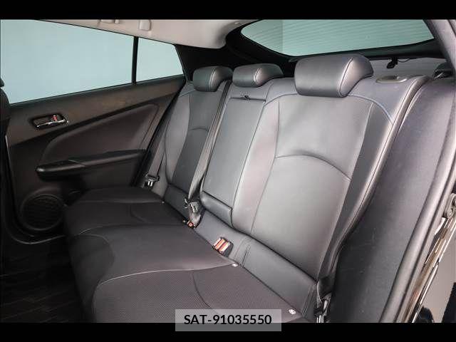 Toyota PRIUS 2021-04 8101266-18