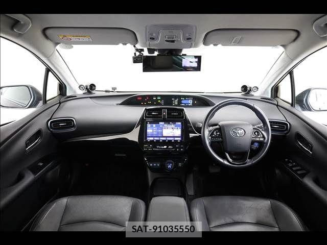 Toyota PRIUS 2021-04 8101266-2