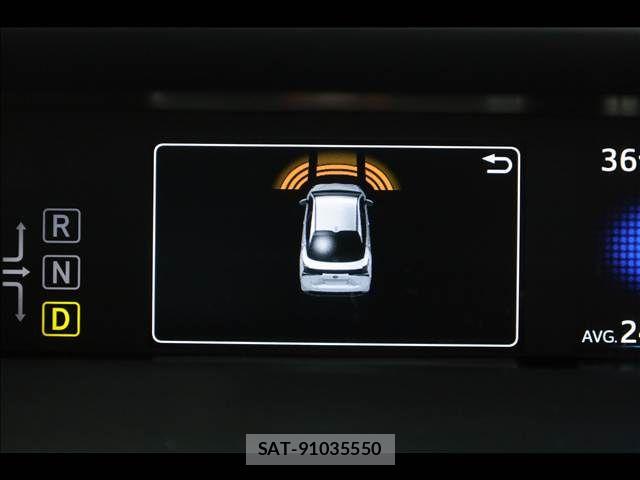 Toyota PRIUS 2021-04 8101266-7