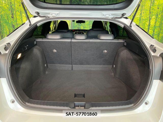 Toyota PRIUS 2021-04 8101264-9