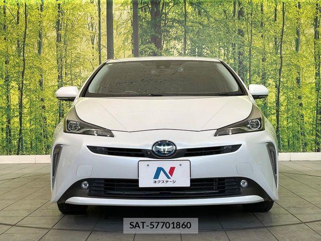 Toyota PRIUS 2021-04 8101264-13