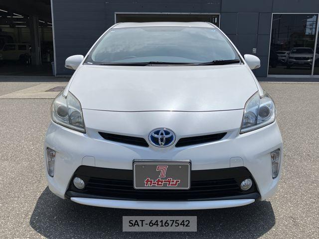 Toyota PRIUS 2014-03 8101309-3