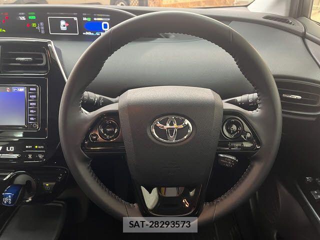 Toyota PRIUS 2021-06 8101263-13