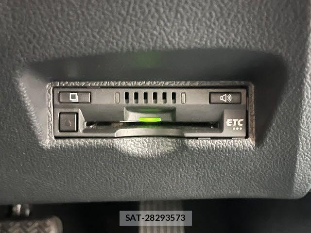 Toyota PRIUS 2021-06 8101263-15