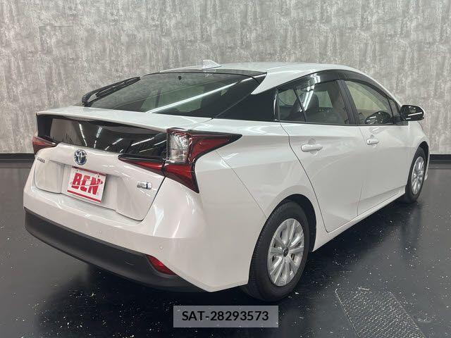 Toyota PRIUS 2021-06 8101263-2