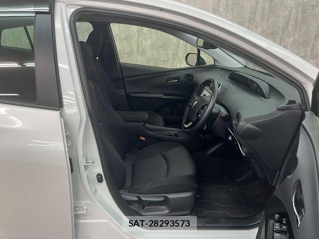 Toyota PRIUS 2021-06 8101263-3