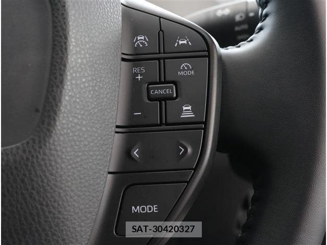 Toyota PRIUS 2023-11 8101257-13