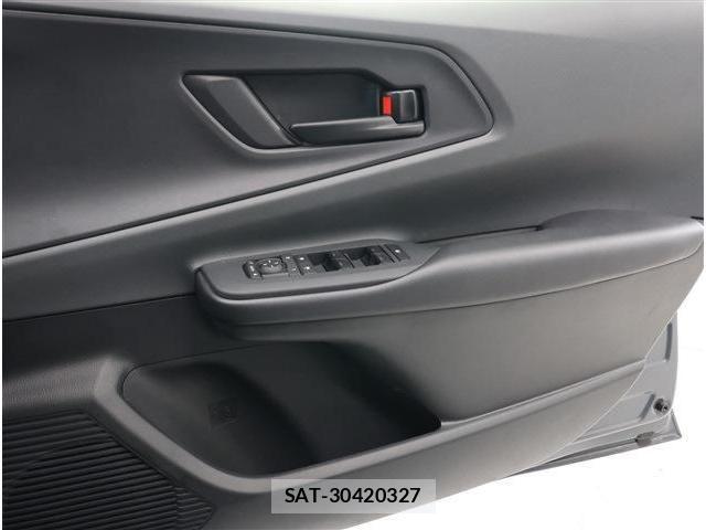 Toyota PRIUS 2023-11 8101257-5
