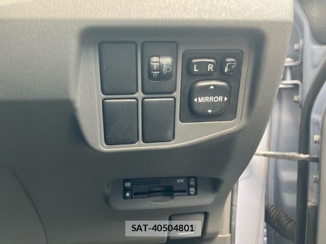 Toyota PRIUS 2009-10 8101332-16