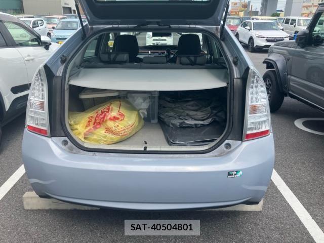 Toyota PRIUS 2009-10 8101332-6