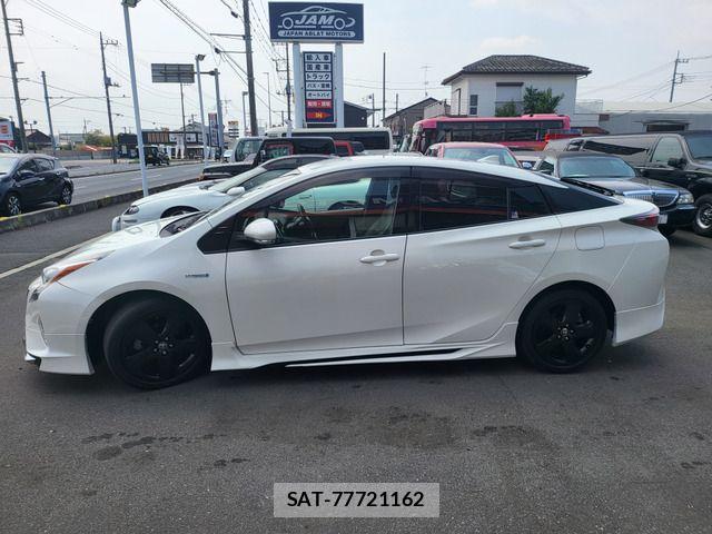 Toyota PRIUS 2016-07 8101284-12