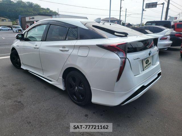 Toyota PRIUS 2016-07 8101284-13