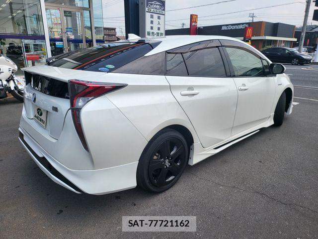 Toyota PRIUS 2016-07 8101284-15