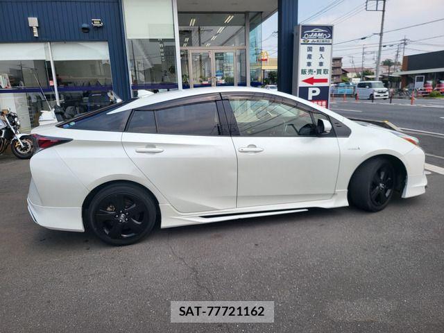 Toyota PRIUS 2016-07 8101284-16