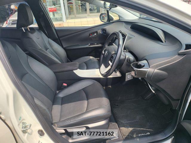 Toyota PRIUS 2016-07 8101284-3