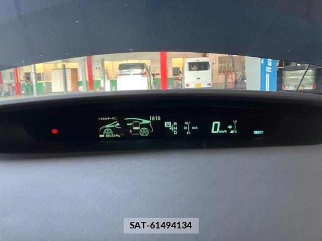Toyota PRIUS 2011-02 8101347-13