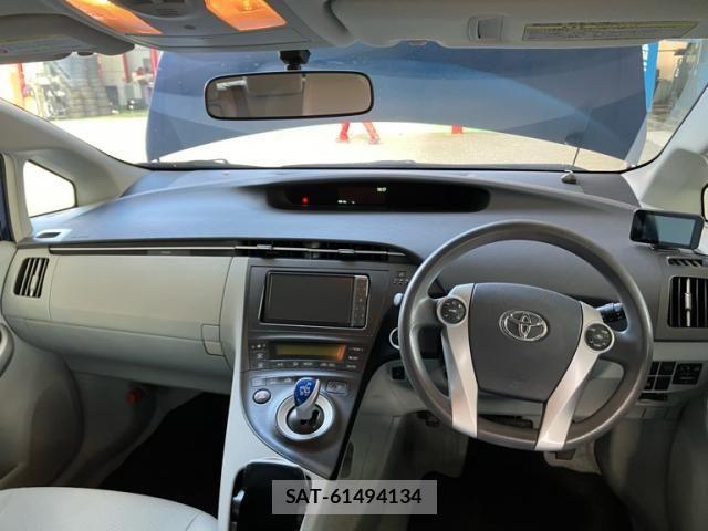 Toyota PRIUS 2011-02 8101347-23