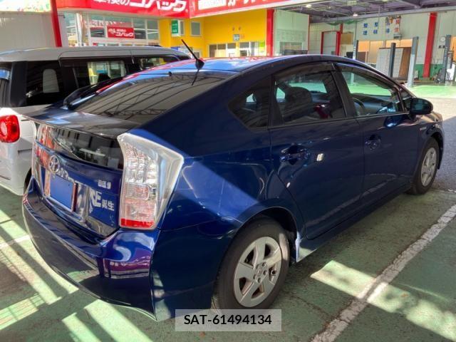Toyota PRIUS 2011-02 8101347-5