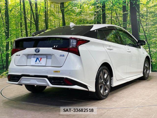 Toyota PRIUS 2019-02 8101255-16