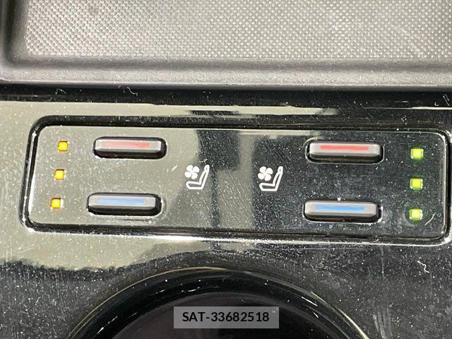 Toyota PRIUS 2019-02 8101255-5