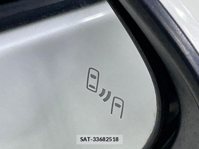 Toyota PRIUS 2019-02 8101255-6