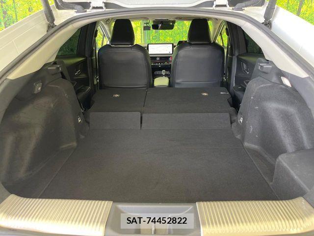 Toyota PRIUS 2023-09 8101251-10