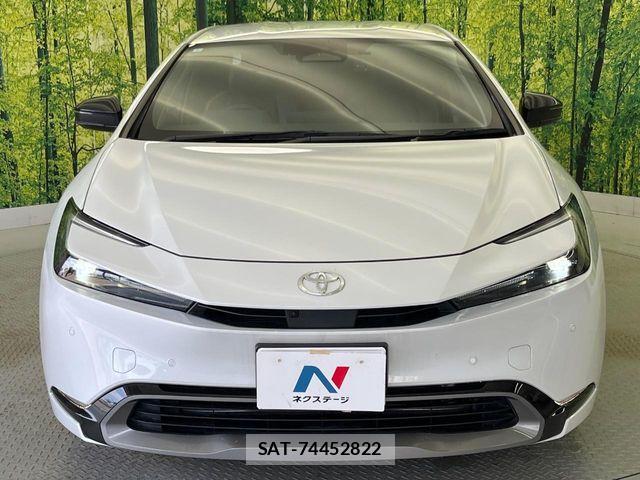 Toyota PRIUS 2023-09 8101251-14