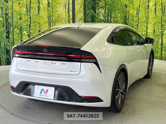 Toyota PRIUS 2023-09 8101251-17