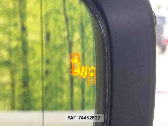 Toyota PRIUS 2023-09 8101251-5