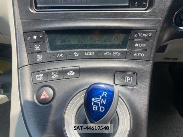 Toyota PRIUS 2010-03 8101339-19