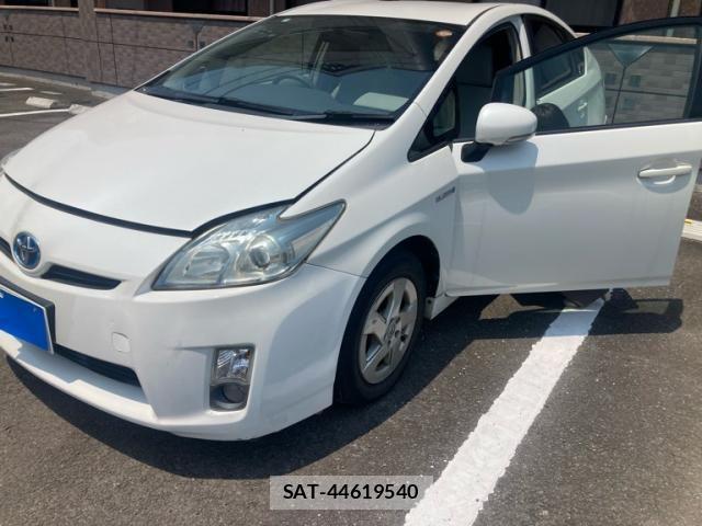 Toyota PRIUS 2010-03 8101339-1