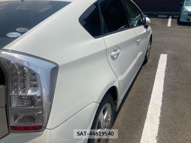 Toyota PRIUS 2010-03 8101339-3