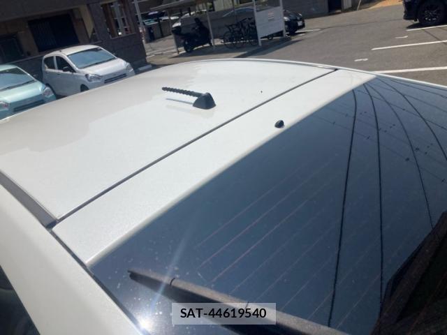Toyota PRIUS 2010-03 8101339-5