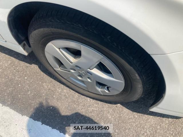 Toyota PRIUS 2010-03 8101339-7