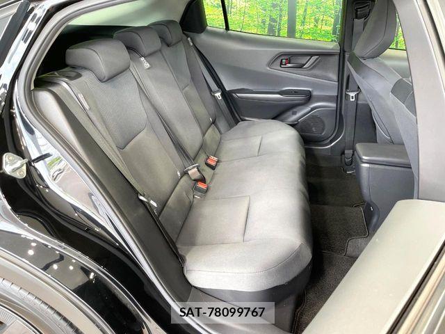 Toyota PRIUS 2023-10 8101256-8