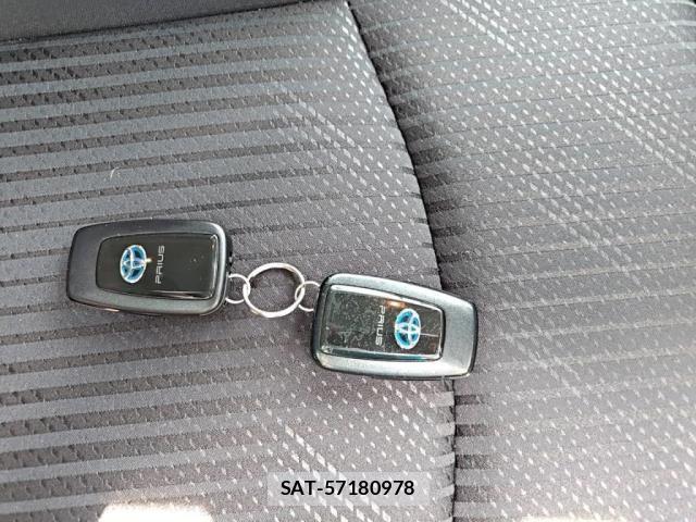 Toyota PRIUS 2019-08 8101276-18