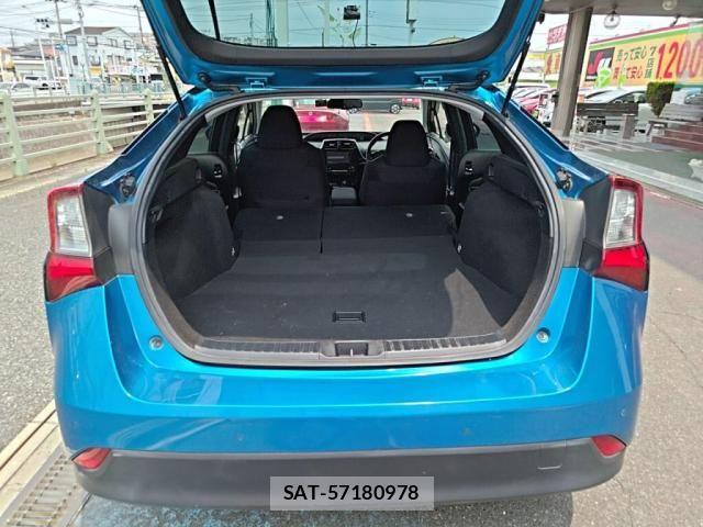 Toyota PRIUS 2019-08 8101276-27