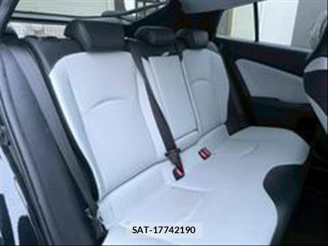 Toyota PRIUS 2016-05 8101283-11