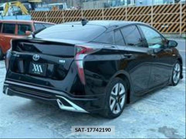Toyota PRIUS 2016-05 8101283-5