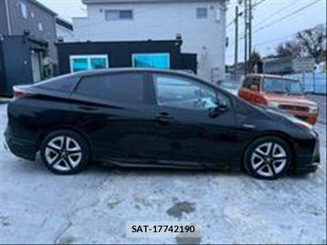 Toyota PRIUS 2016-05 8101283-8